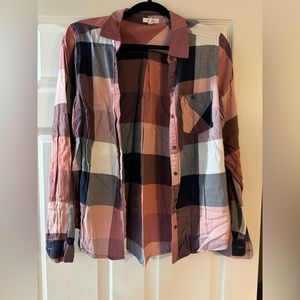 NWOT Maurice’s pink white & blue flannel